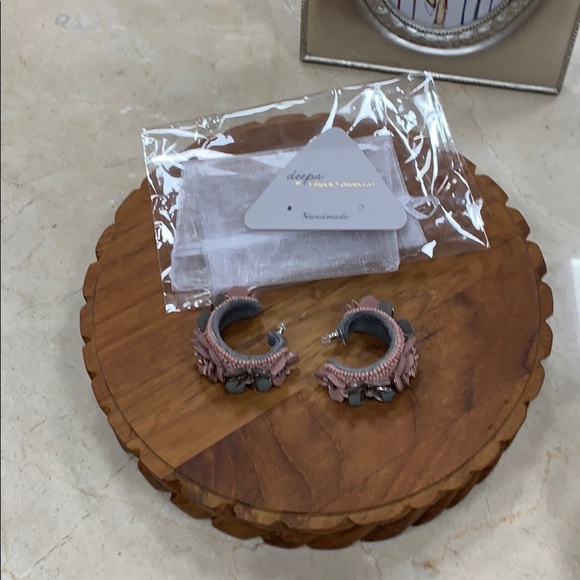 DEEPA GURNANI HAND MADE GRAYCE HOOP EARRINGS - Picture 11 of 14